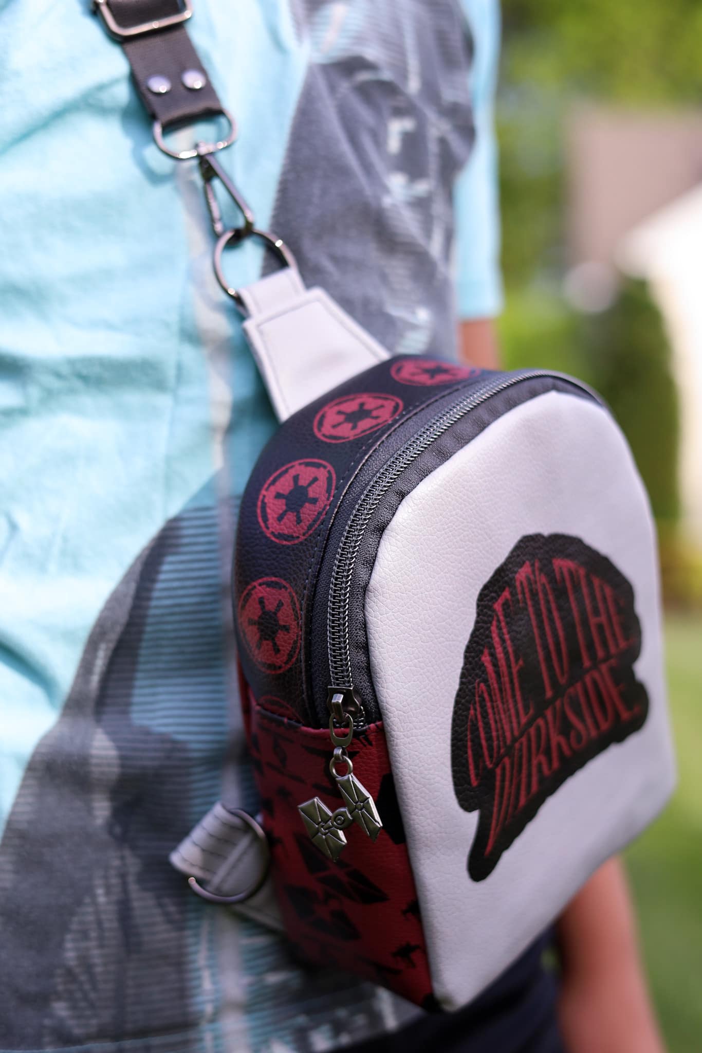 *RETAIL* Ties Zipper Pulls