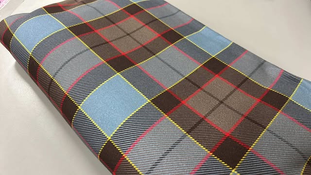 *RETAIL* OUTL Plaid