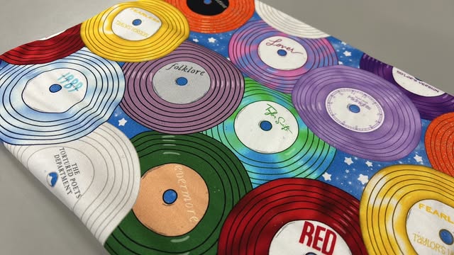 *RETAIL* TS Vinyls