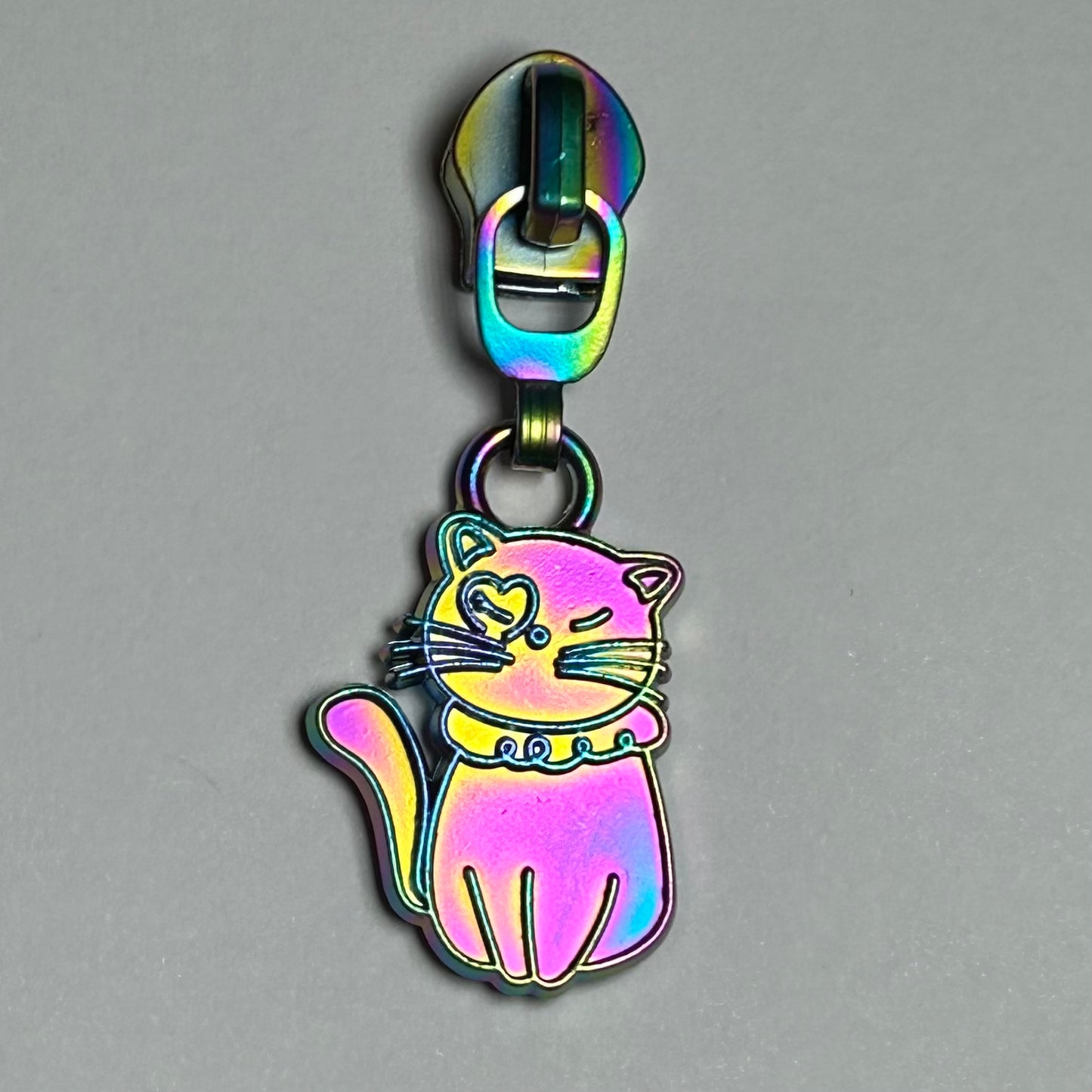 *RETAIL* SWIFT LVR Karma Cat Zipper Pull