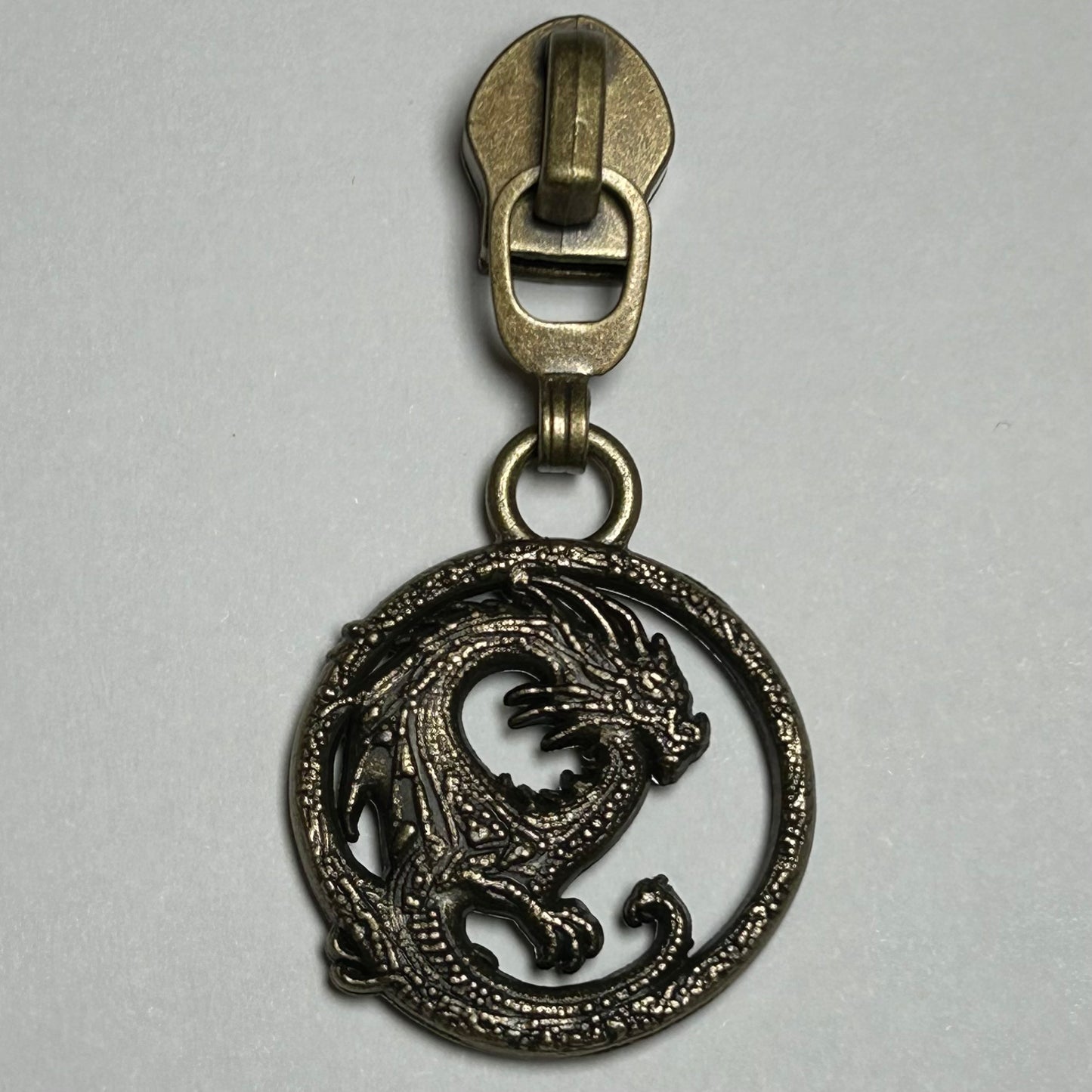 *RETAIL* S-Dragon Zipper Pull