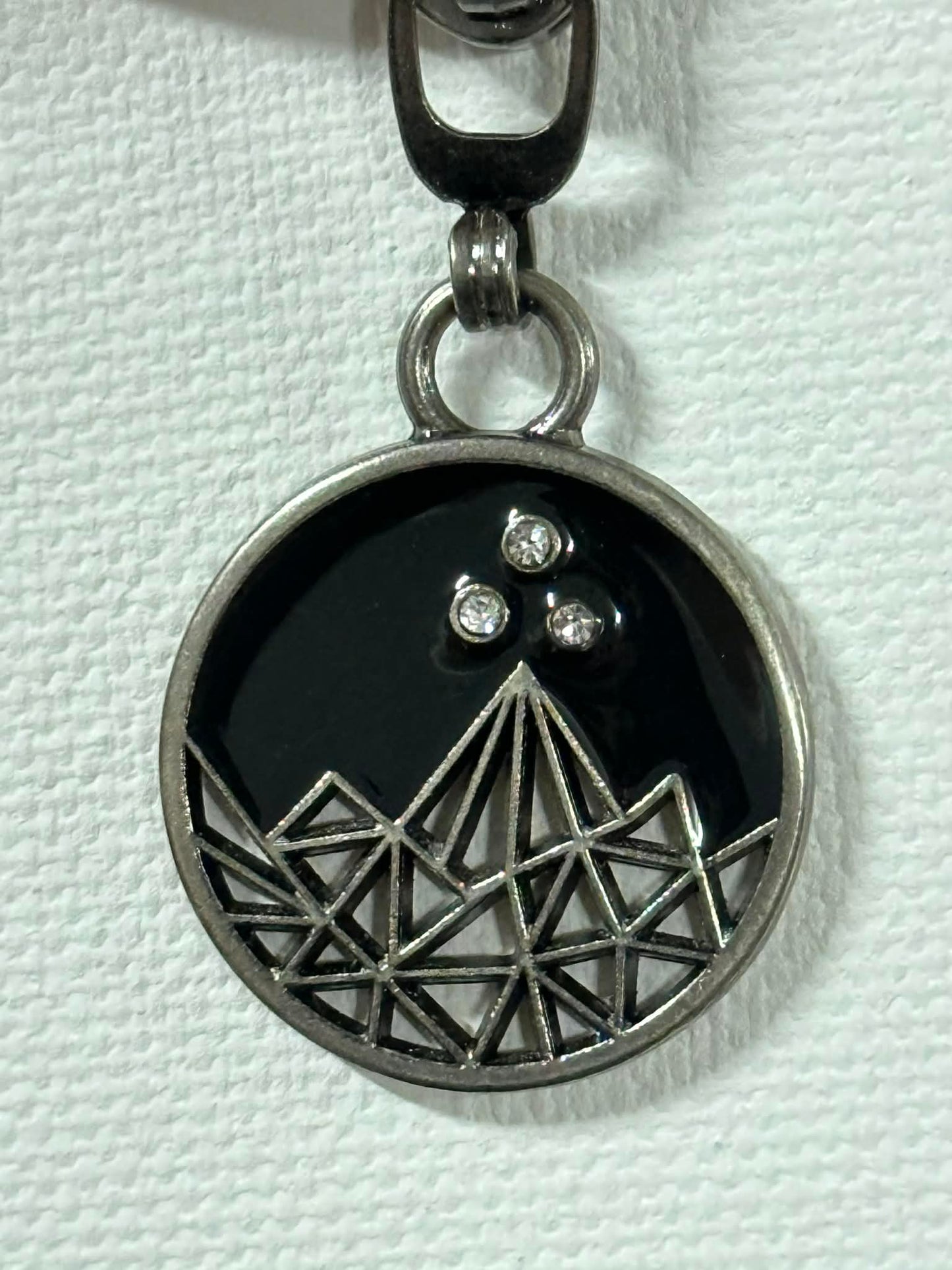 *RETAIL* ACOTAR Zipper Pull (Officially Licensed)